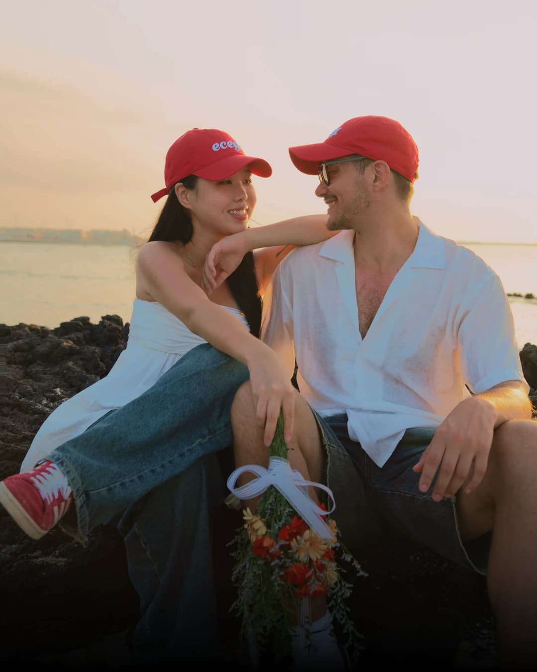 Wedding Photoshoot Moodboard Guide: Poses, Props, Locations & Tips